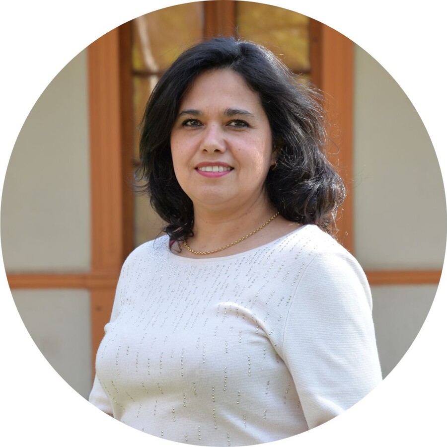 Mg. Verónica Yañez